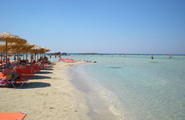 Elafonissi-sunbeds-and-umbrellas