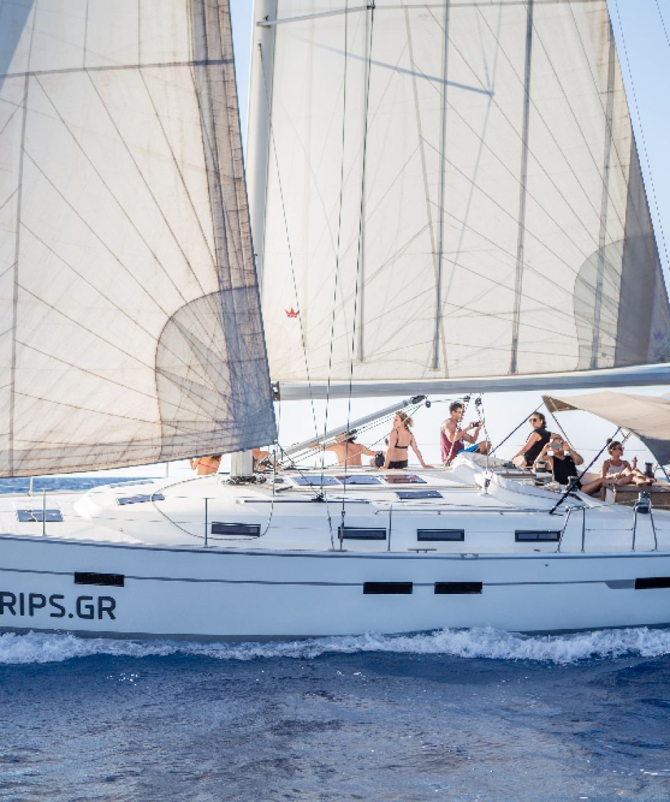 private-sailing-dia-island