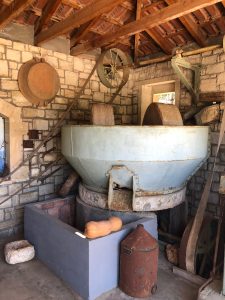 jeep safari, rethymnon area, wine and oil tasting, vineyards, tasting tours, olive oil factory
