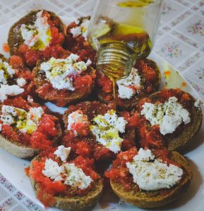 chania cooking lesson, dakos, olive oil