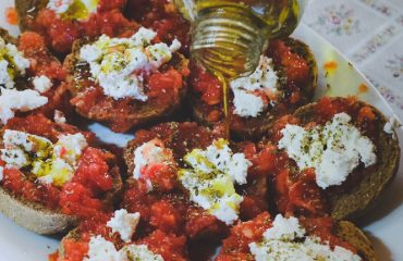 chania-cooking-dakos