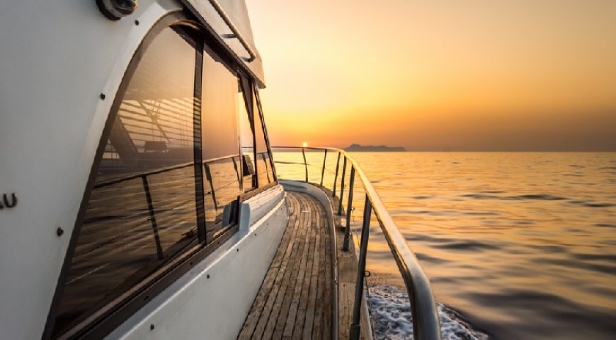 private_boat_reth_sunset